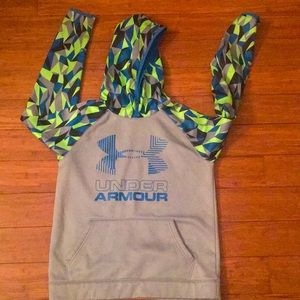 Under armor pull on hoodie